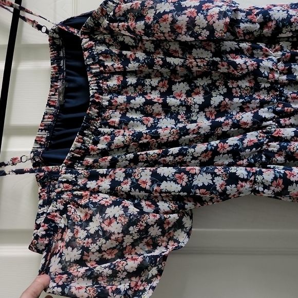 Lily Rose Hi -lo cold shoulder dress Sz 1x - Picture 10 of 12